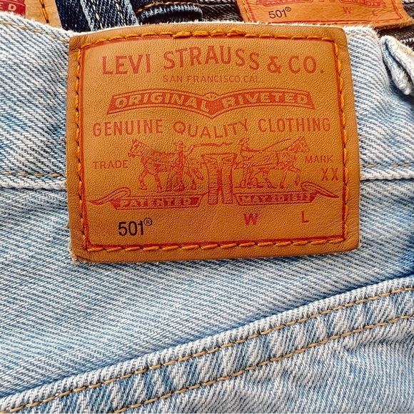 Levi’s 501 high rise button fly jeans denim shorts 24 light premium cutoff - Picture 8 of 10